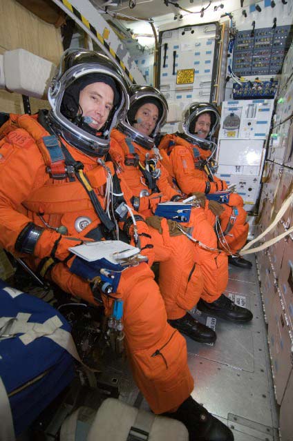 Atlantis Astronauts Gear Up for Risky Hubble Mission